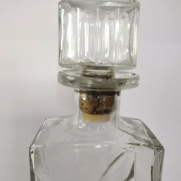 Vintage Rectangle Cut Glass Decanter Liquor Wine Corked Top Anchor Hocking - Picture 4 of 7